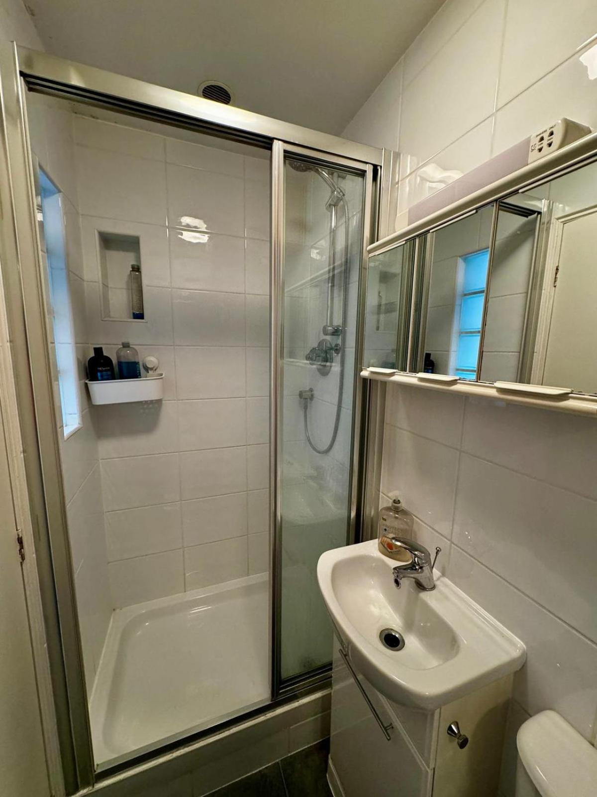 Amazing En-Suite Apartment In Finchley Central London Luaran gambar