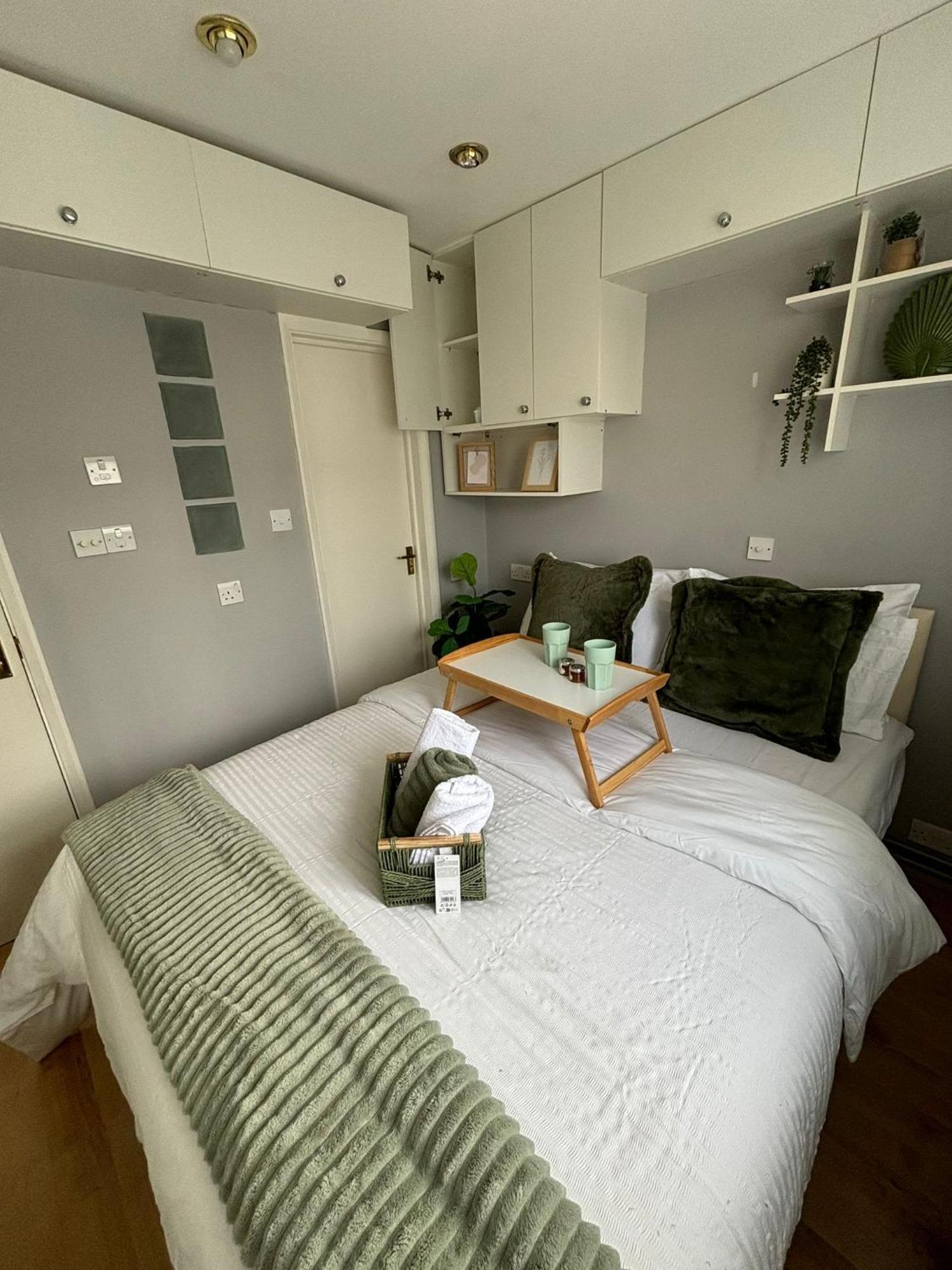 Amazing En-Suite Apartment In Finchley Central London Luaran gambar